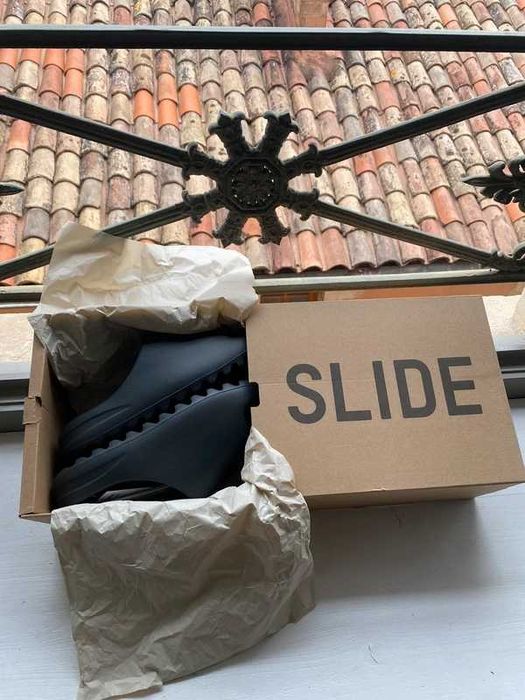 adidas Yeezy Slide Onyx R.37