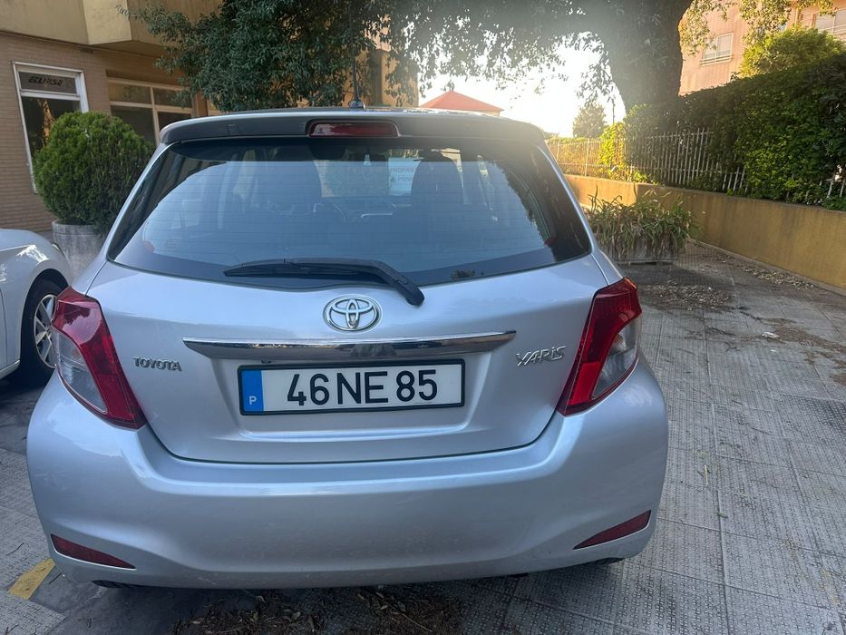 Yaris diesel excelente estado