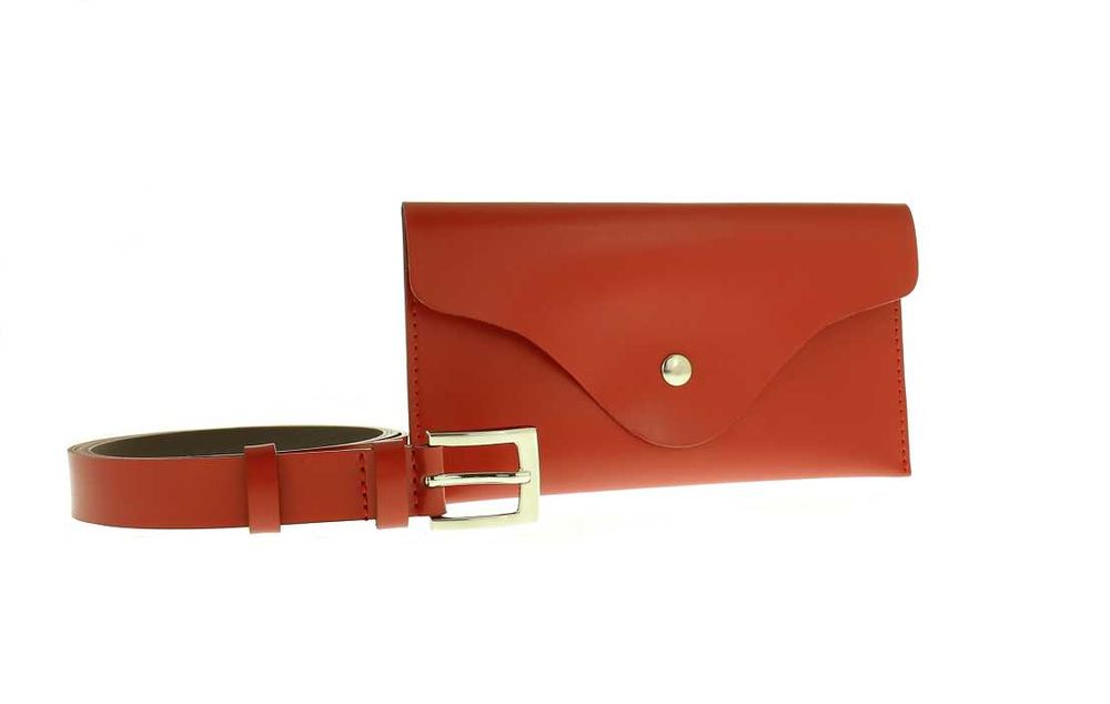 Nerka damska skórzana z paskiem czerwona saszetka damska PL skóra