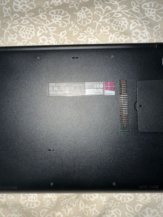 Computador marca Asus425652399626659843
