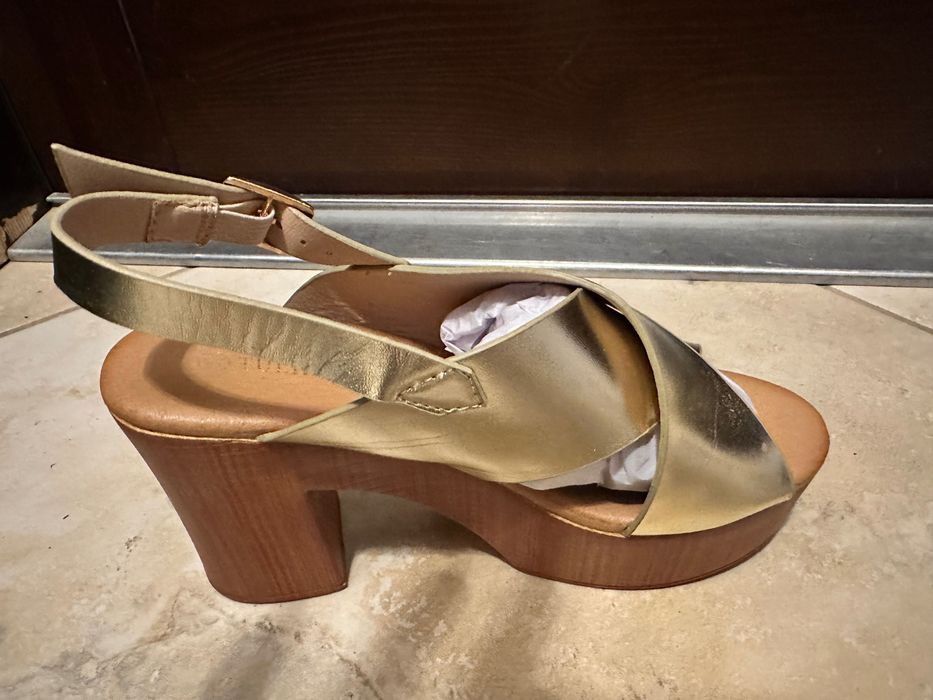 Okazja stylowe buty sandałki na grubej podeszwie