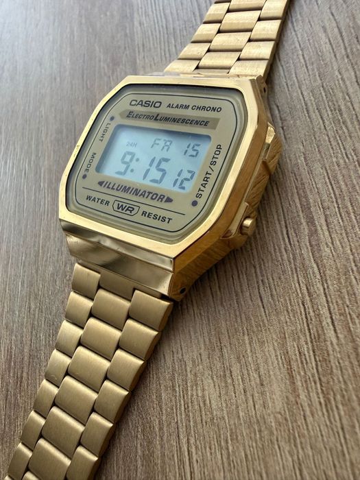 zegarek zloty casio
