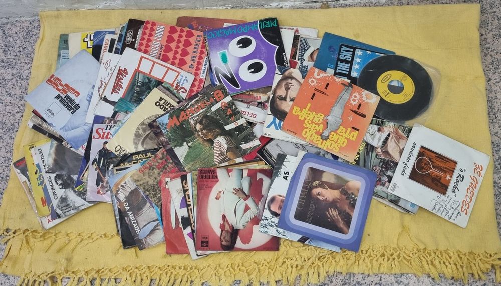 Lote de Vários Discos vinis Pequenos Antigos