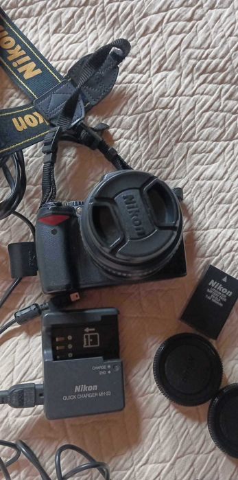 Máquina fotográfica NIKON