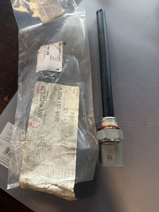 Czujnik poziomu oleju mb senso BA14003 actros