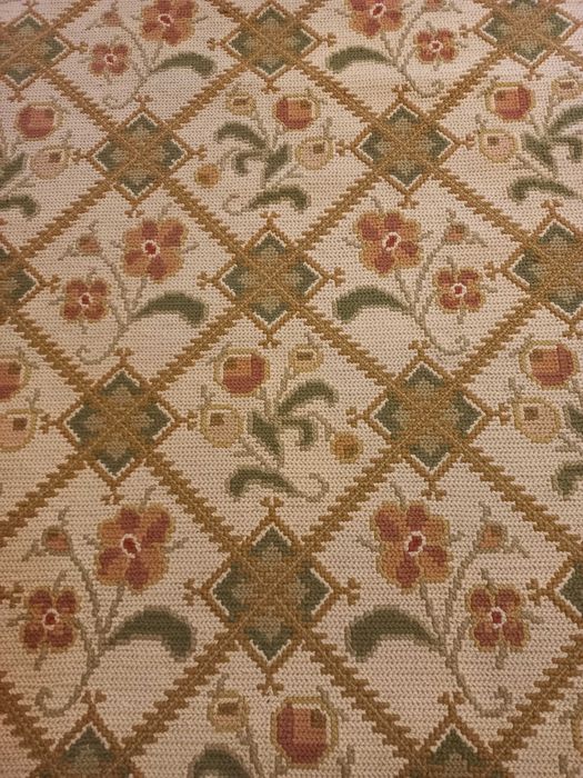 Carpete Arraiolos ponto fino, dimensão 5,00m x 2.70m