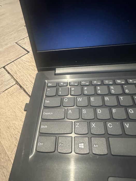 Laptot Lenovo Ideapad S145-14AST