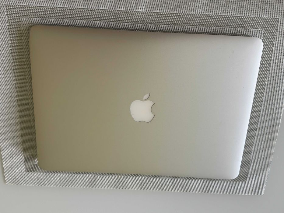 Apple MacBook Air 13" 4GB/128GB Intel Core i5