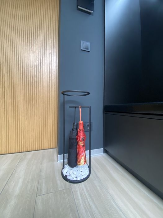 Металеві меблі, полички, тримачі