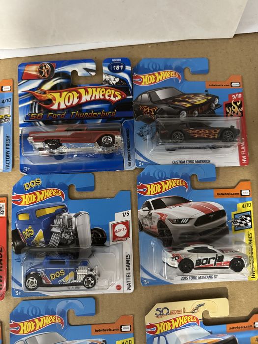 Miniaturas Hot Wheels Ford