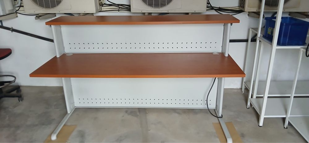 Secretária/ Balcão para escritório