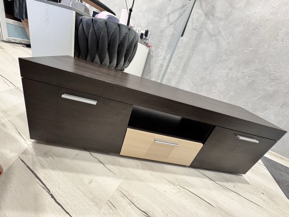 Тумба під телевізор