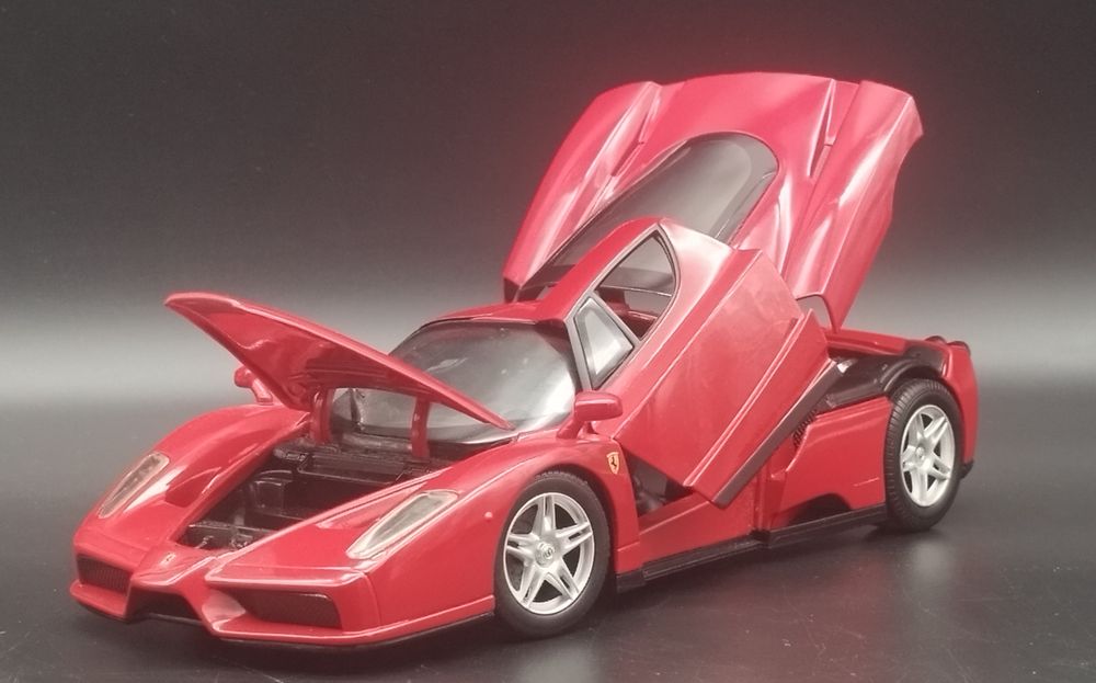 Hot Wheels 1:18 Ferrari Enzo 2002  Model No Box