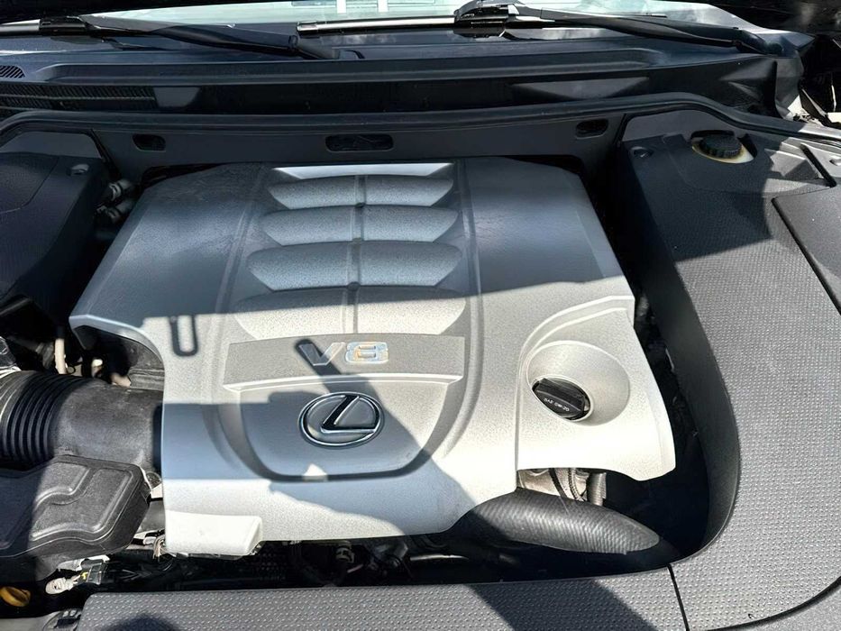 Lexus LX 570      2014