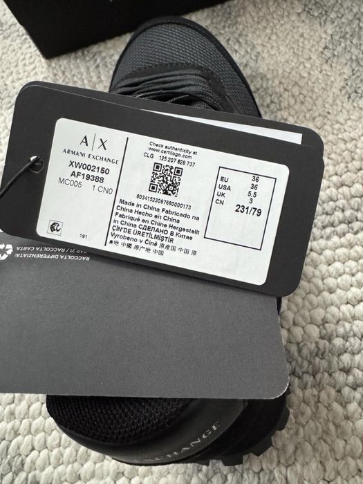 Кросівки жіночі Armani Exchange