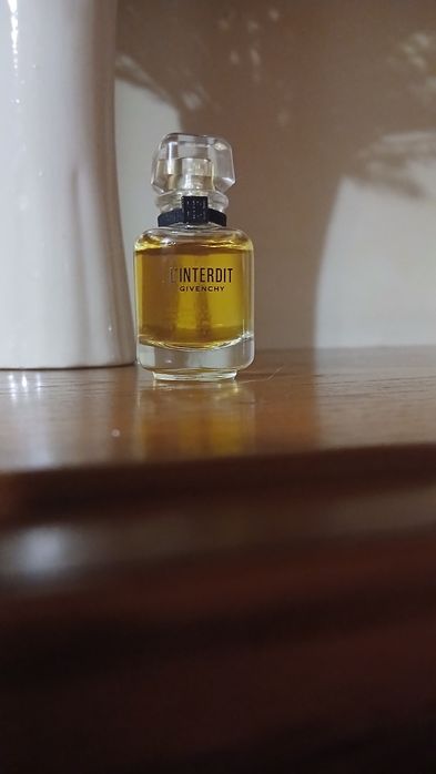GIVENCHY L'Inderdit EDP 9/10 ml
