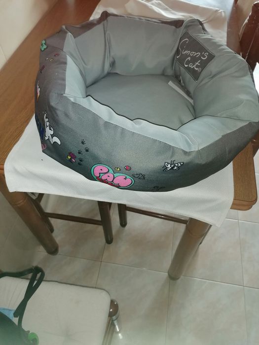Cama para gato com pouco uso