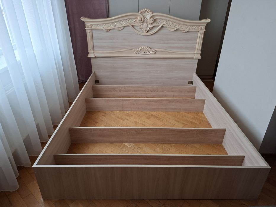 Ліжко з дсп з декоративним бильцем 160×200 см.