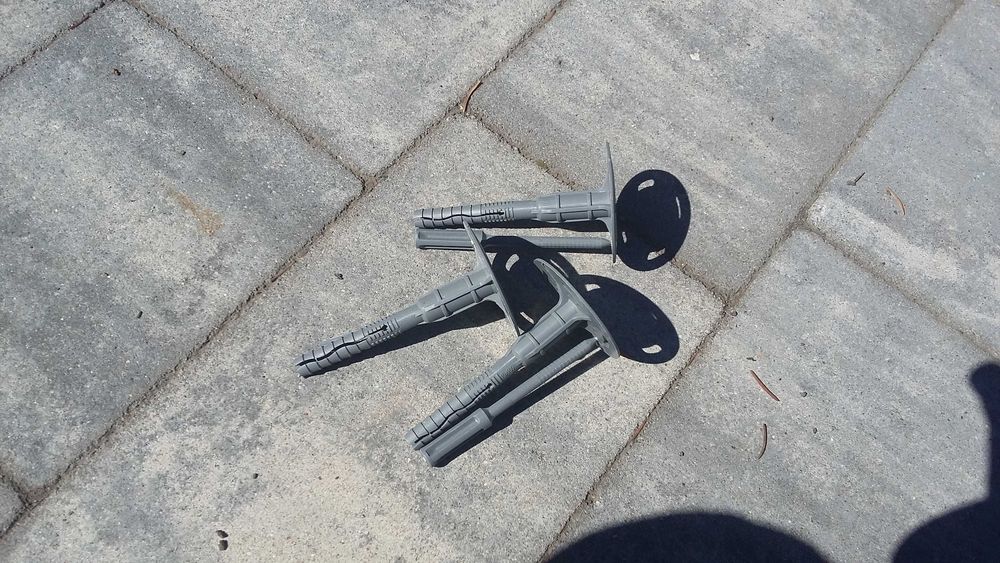 kołki do styropianu