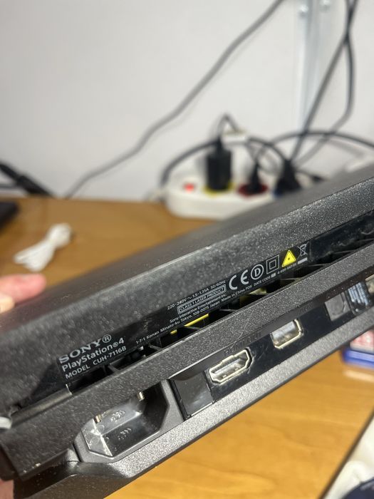 Konsola PS4  Pro  1 Tb