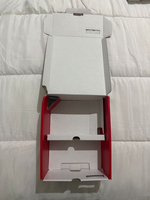 Nintendo Switch em excelente estado – com caixa e todos os acessórios