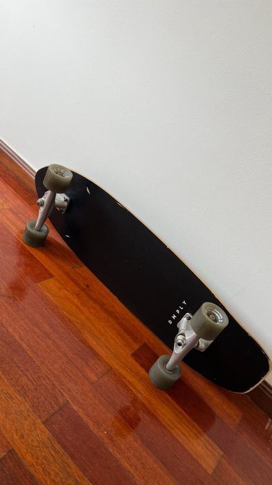 Um skater penny e um long