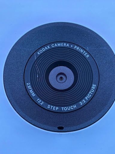 aparat kodak step touch biały bluetooth ekran lcd lampa błyskowa