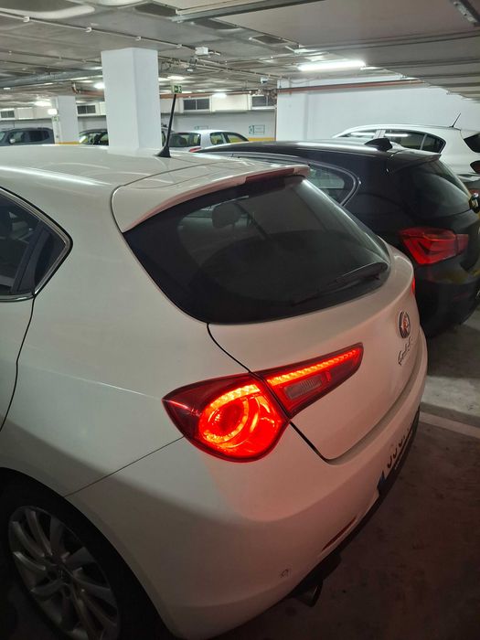Carro Alfa Romeo Giulietta
