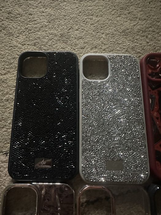 Чохли на IPhone 13