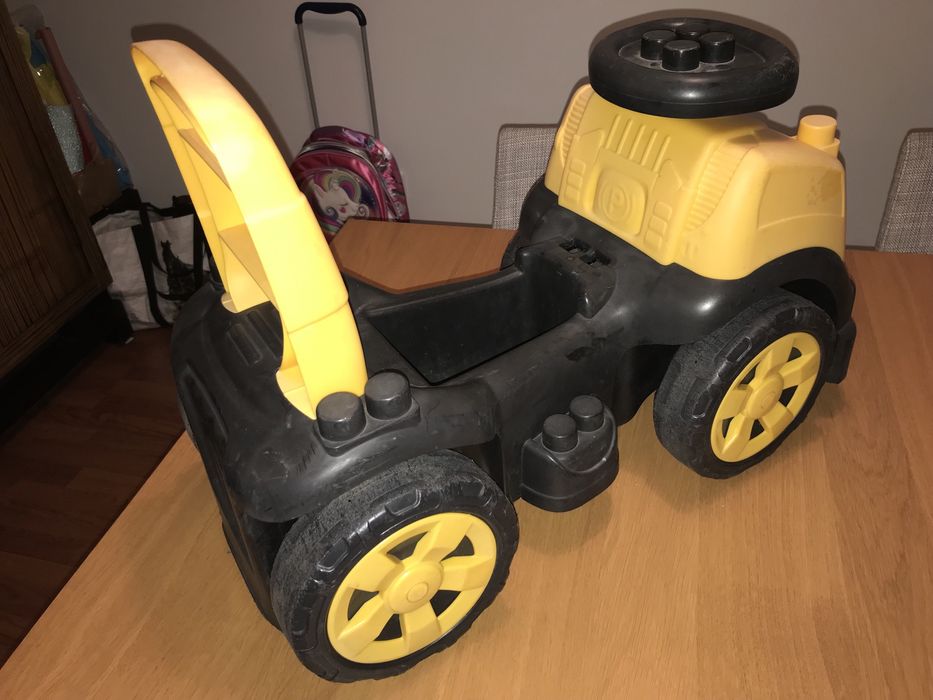 carrinho de brincar em bom estado