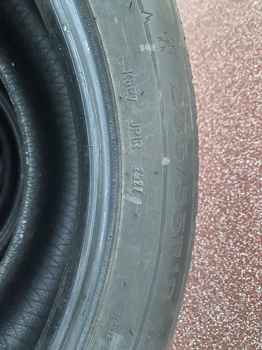 Зимові шини Dunlop 235/55/19