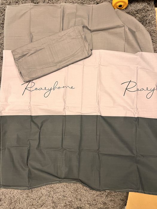 Zestaw poscieli w szarym kolorze