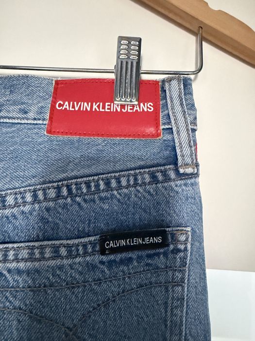 Świetne spodnie Calvin Klein prosta nogawka roz W25xL32