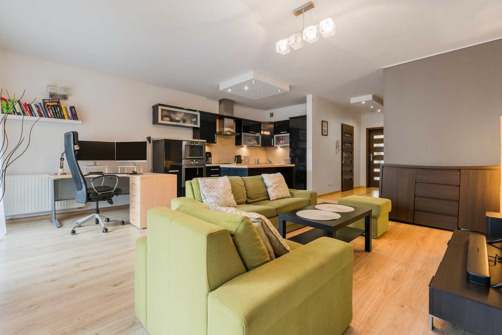 2 pokoje, 54m² z dużym tarasem-patio. Pet-friendly!