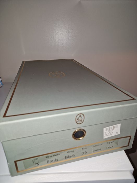 Botas salto em pele genuína