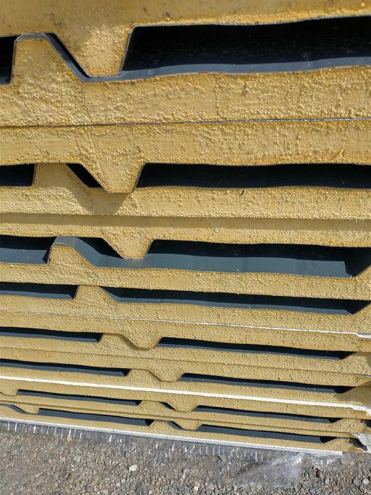 Płyta warstwowa PIR DACHOWA 40 mm I gat 7016 dostępne od ręki!