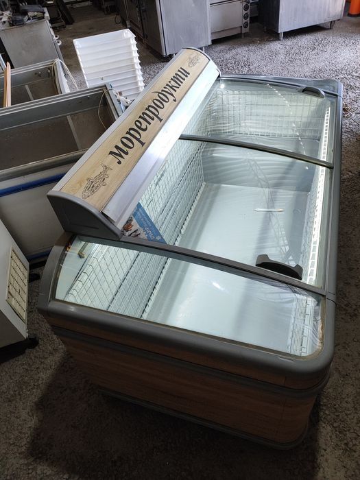 Холодильники, холодильные витрины