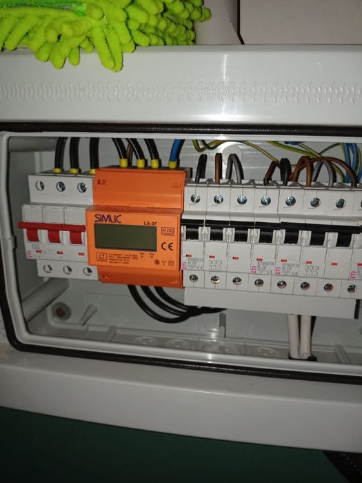 USŁUGI-INSTALACJE Hydrauliczne Elektryczne Grzewcze hydraulik elektryk