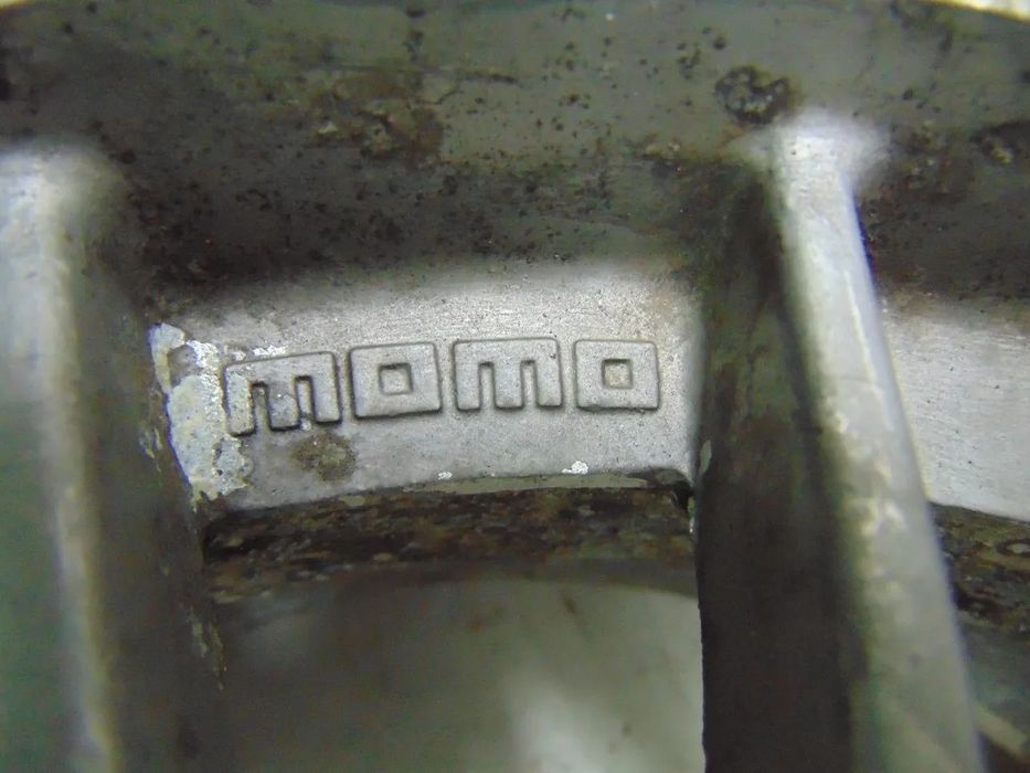 Antigos/clássicos jantes especiais Momo " usado em bom estado