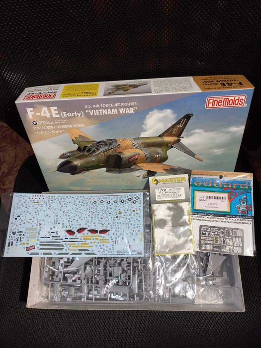 Сборная модель самолета от Fine Molds 1/72