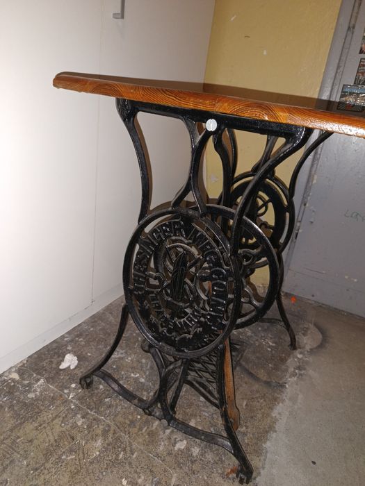 Nogi od maszyny Singer - stolik