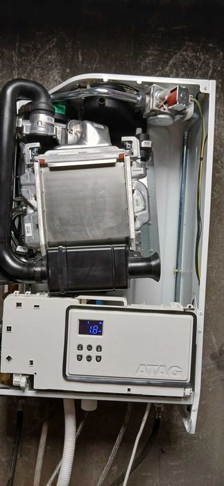 котел  газовий  конденсаційний       Atag. 21 рік