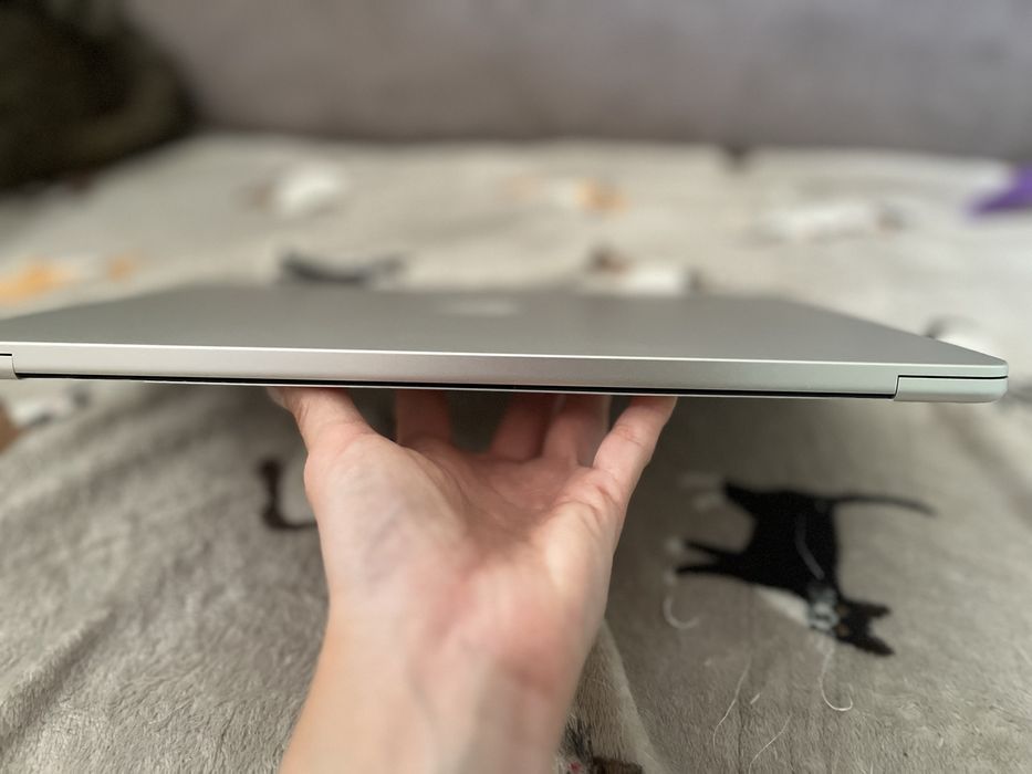 Macbook Air 13” M2 | 16GB RAM | 256GB | srebrny | komplet | bateria 86%
