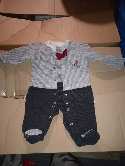 Elegancki strój/śpiochy z muchą, rozm. 62, 0-3 m-ce
