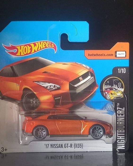 17 nissan GT-R R35 hot wheels
