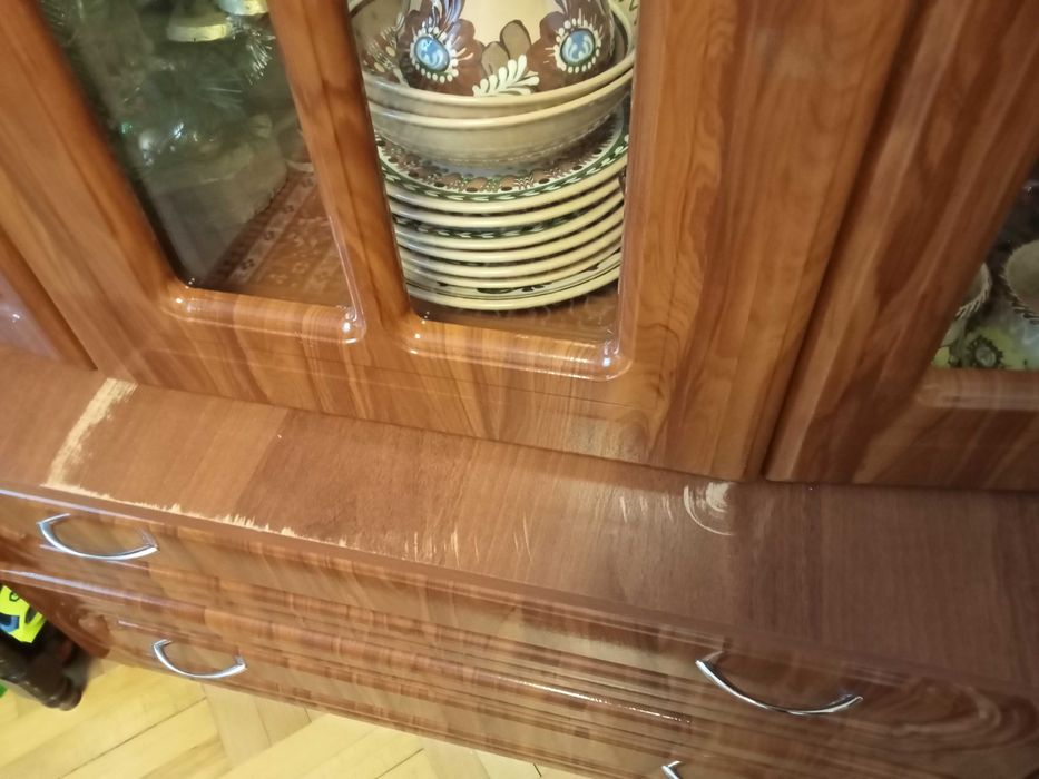 Стінка у вітальню