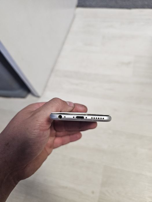 Продам Iphone 6s A1688 16гб
