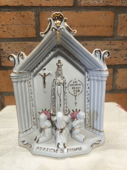 Nossa Senhora de Fátima em Porcelana