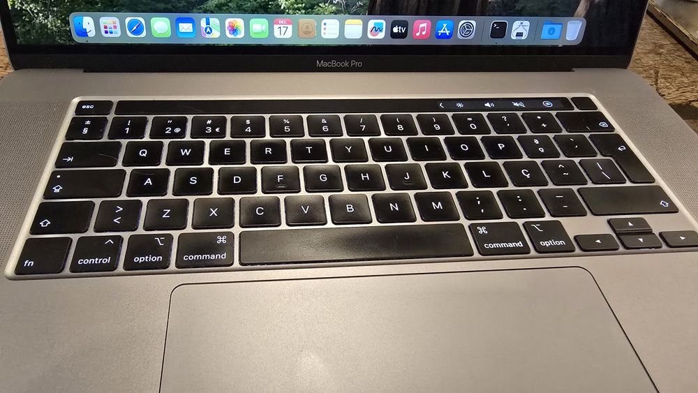 Macbook Pro 2019 16gb - I7 Radeon 5300M