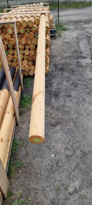 Słupki drewniane, wałki toczone, iglaste